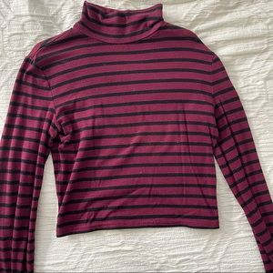 Red long sleeve turtleneck crop top Size S/XS